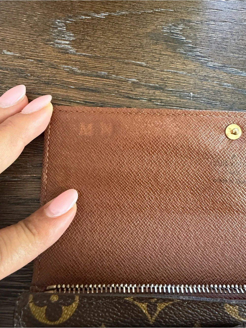 Louis Vuitton Monogram Sarah Wallet - Picture 8 of 11